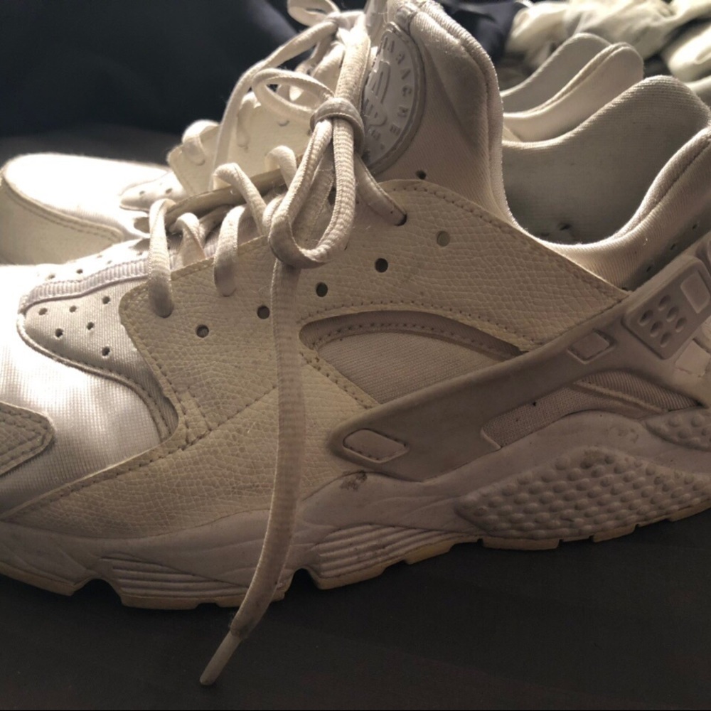 White huaraches